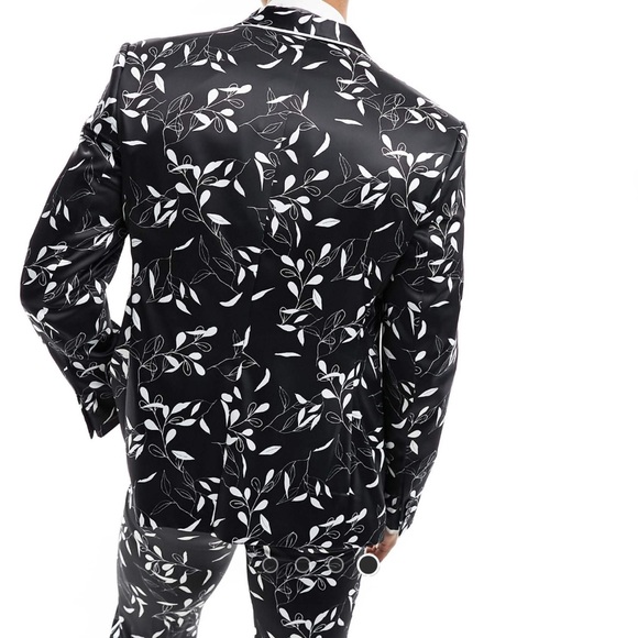 Stylish Black and White Floral Suit Jacket - Picture 2 of 2